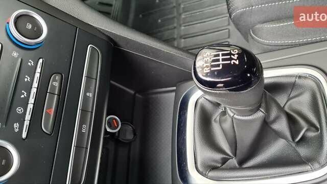 Черный Рено Меган, объемом двигателя 1.5 л и пробегом 122 тыс. км за 12800 $, фото 2 на Automoto.ua