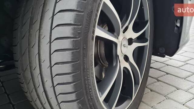 Черный Рено Меган, объемом двигателя 1.5 л и пробегом 122 тыс. км за 12800 $, фото 4 на Automoto.ua