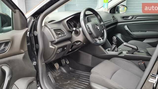 Черный Рено Меган, объемом двигателя 1.5 л и пробегом 122 тыс. км за 12800 $, фото 6 на Automoto.ua