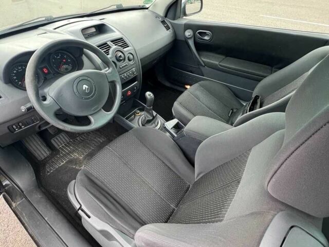 Черный Рено Меган, объемом двигателя 1.6 л и пробегом 77 тыс. км за 5300 $, фото 20 на Automoto.ua