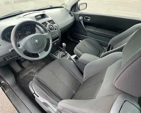 Черный Рено Меган, объемом двигателя 1.6 л и пробегом 77 тыс. км за 5300 $, фото 18 на Automoto.ua