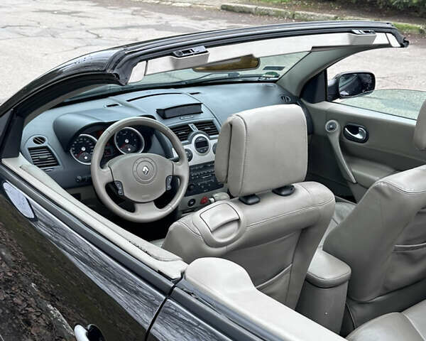 Чорний Рено Меган, об'ємом двигуна 2 л та пробігом 200 тис. км за 6000 $, фото 2 на Automoto.ua