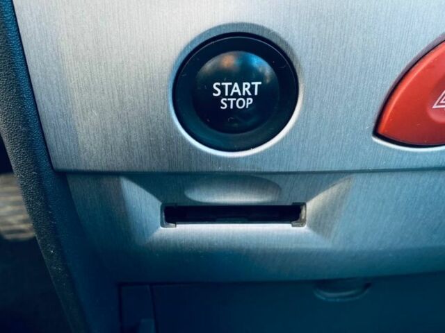 Черный Рено Меган, объемом двигателя 1.6 л и пробегом 197 тыс. км за 4800 $, фото 7 на Automoto.ua