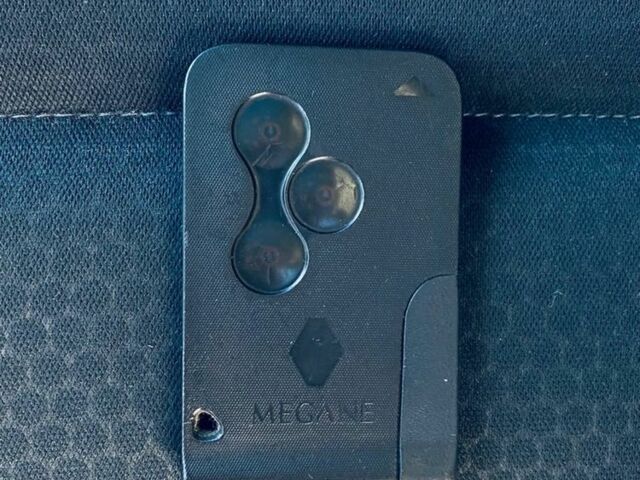 Черный Рено Меган, объемом двигателя 1.6 л и пробегом 197 тыс. км за 4800 $, фото 8 на Automoto.ua