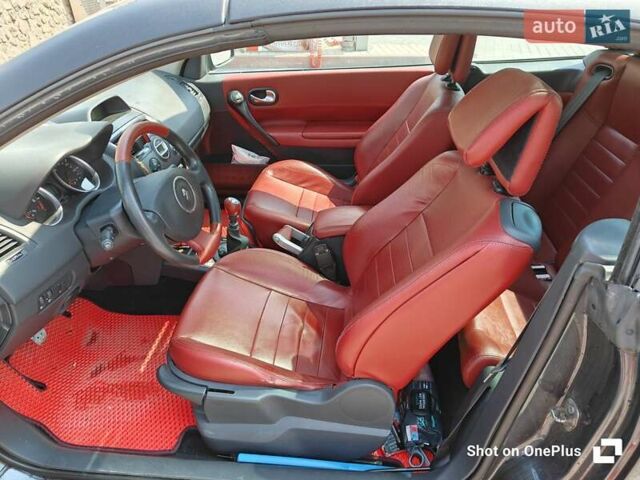 Чорний Рено Меган, об'ємом двигуна 2 л та пробігом 278 тис. км за 5400 $, фото 8 на Automoto.ua