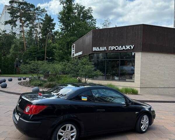 Черный Рено Меган, объемом двигателя 2 л и пробегом 200 тыс. км за 5200 $, фото 2 на Automoto.ua