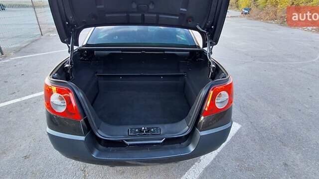 Черный Рено Меган, объемом двигателя 1.9 л и пробегом 247 тыс. км за 6000 $, фото 7 на Automoto.ua