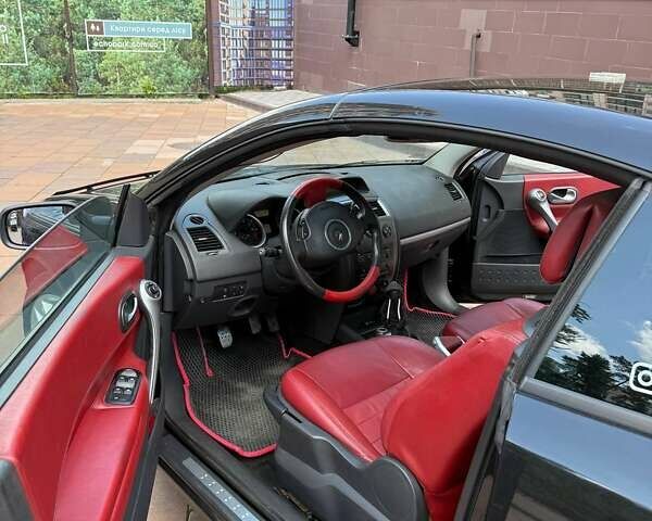 Черный Рено Меган, объемом двигателя 2 л и пробегом 200 тыс. км за 5200 $, фото 11 на Automoto.ua