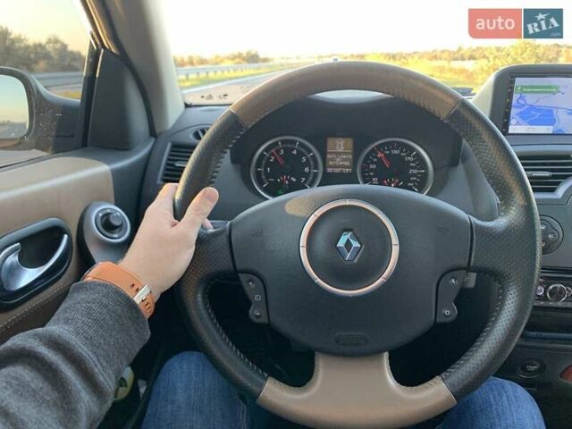 Черный Рено Меган, объемом двигателя 2 л и пробегом 154 тыс. км за 4699 $, фото 7 на Automoto.ua