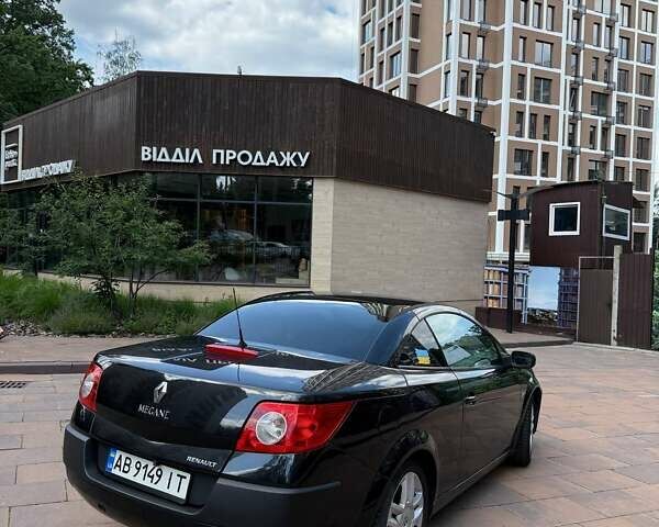 Черный Рено Меган, объемом двигателя 2 л и пробегом 200 тыс. км за 5200 $, фото 3 на Automoto.ua
