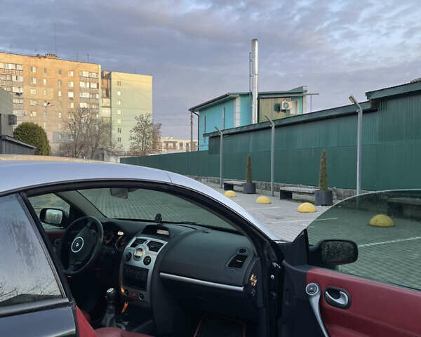 Черный Рено Меган, объемом двигателя 1.9 л и пробегом 264 тыс. км за 5000 $, фото 4 на Automoto.ua