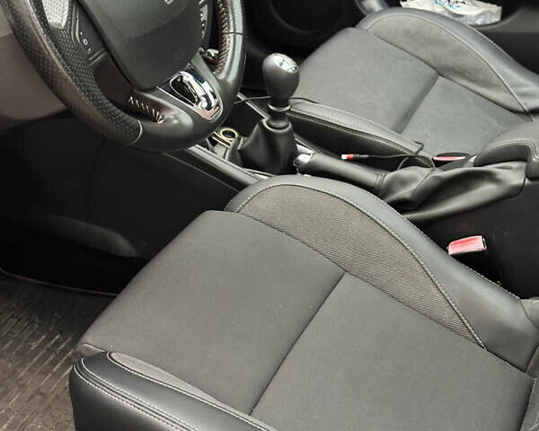 Черный Рено Меган, объемом двигателя 1.5 л и пробегом 220 тыс. км за 6900 $, фото 6 на Automoto.ua