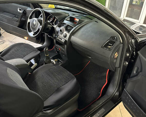 Черный Рено Меган, объемом двигателя 1.5 л и пробегом 350 тыс. км за 2499 $, фото 20 на Automoto.ua