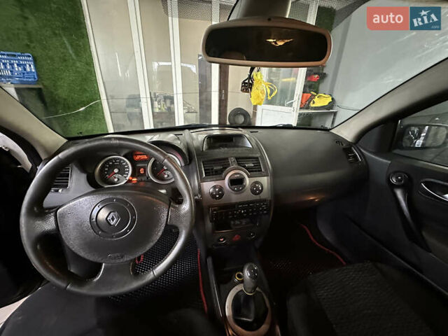 Черный Рено Меган, объемом двигателя 1.5 л и пробегом 350 тыс. км за 2499 $, фото 17 на Automoto.ua