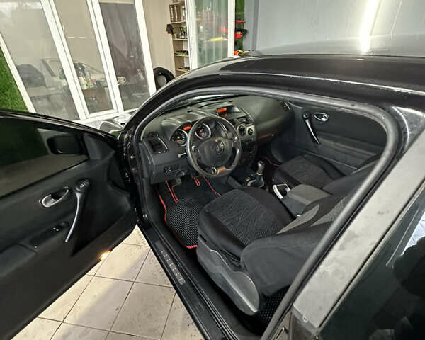 Черный Рено Меган, объемом двигателя 1.5 л и пробегом 350 тыс. км за 2499 $, фото 15 на Automoto.ua