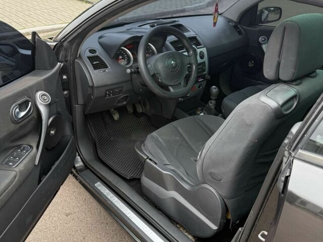 Черный Рено Меган, объемом двигателя 0 л и пробегом 308 тыс. км за 2200 $, фото 6 на Automoto.ua