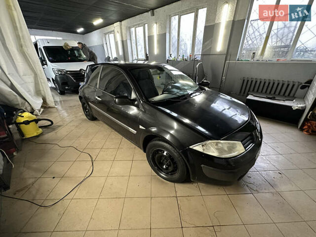 Черный Рено Меган, объемом двигателя 1.5 л и пробегом 350 тыс. км за 2499 $, фото 18 на Automoto.ua