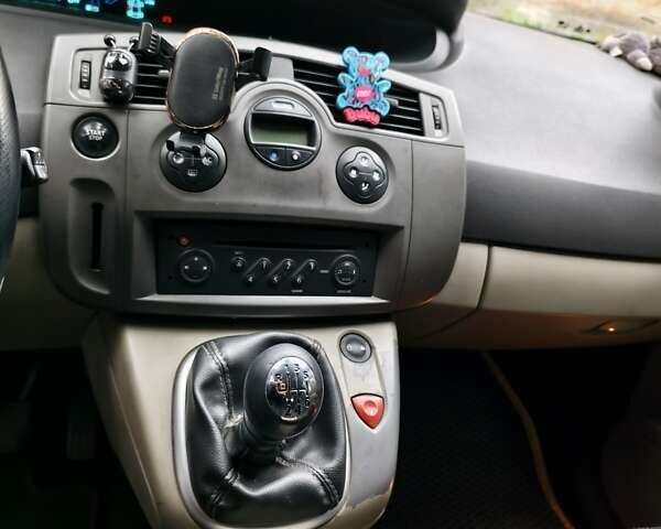 Черный Рено Меган, объемом двигателя 1.46 л и пробегом 388 тыс. км за 5300 $, фото 4 на Automoto.ua