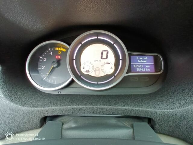 Чорний Рено Меган, об'ємом двигуна 1.5 л та пробігом 380 тис. км за 4950 $, фото 9 на Automoto.ua