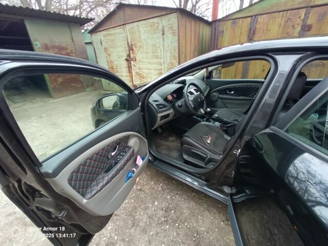 Чорний Рено Меган, об'ємом двигуна 1.5 л та пробігом 380 тис. км за 4950 $, фото 6 на Automoto.ua