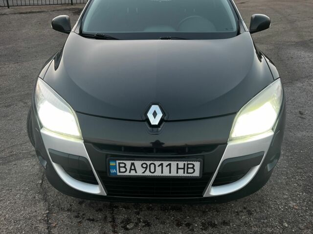 Черный Рено Меган, объемом двигателя 1.5 л и пробегом 250 тыс. км за 6800 $, фото 1 на Automoto.ua