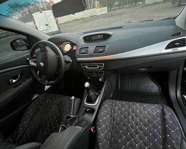 Черный Рено Меган, объемом двигателя 1.5 л и пробегом 250 тыс. км за 6800 $, фото 18 на Automoto.ua
