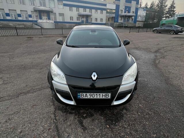 Черный Рено Меган, объемом двигателя 1.5 л и пробегом 250 тыс. км за 6800 $, фото 14 на Automoto.ua