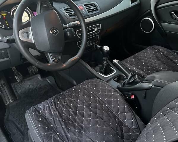 Черный Рено Меган, объемом двигателя 1.5 л и пробегом 250 тыс. км за 6800 $, фото 8 на Automoto.ua