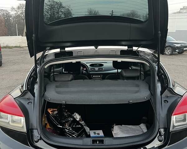 Черный Рено Меган, объемом двигателя 1.5 л и пробегом 250 тыс. км за 6800 $, фото 11 на Automoto.ua