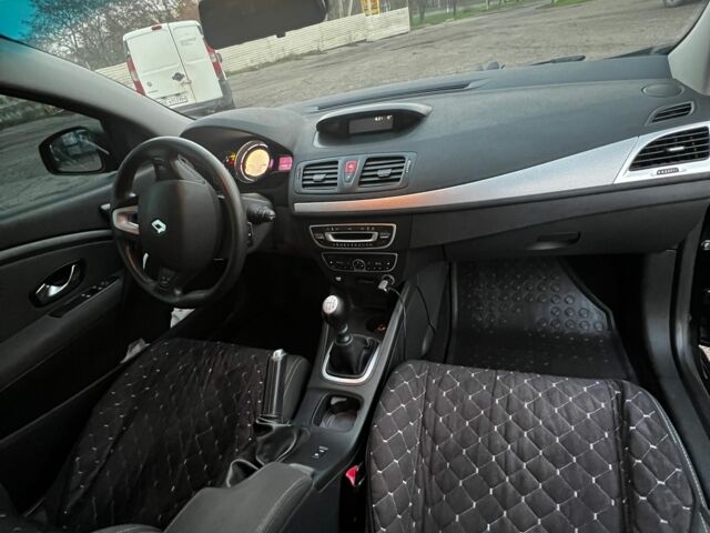 Черный Рено Меган, объемом двигателя 1.5 л и пробегом 250 тыс. км за 6800 $, фото 17 на Automoto.ua