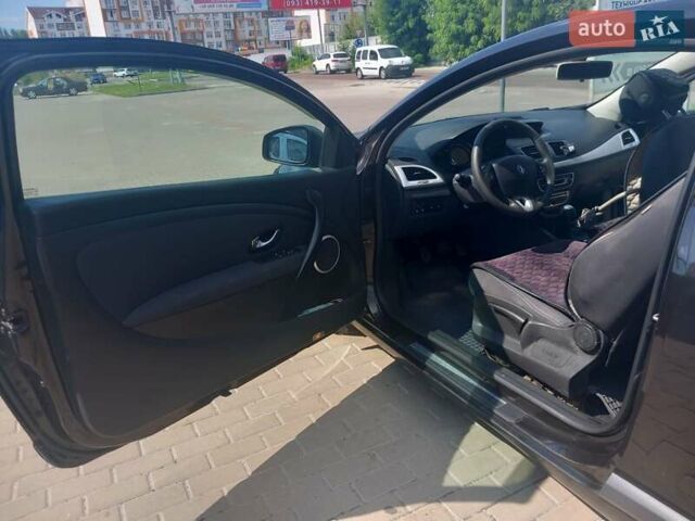 Черный Рено Меган, объемом двигателя 1.46 л и пробегом 230 тыс. км за 5100 $, фото 2 на Automoto.ua