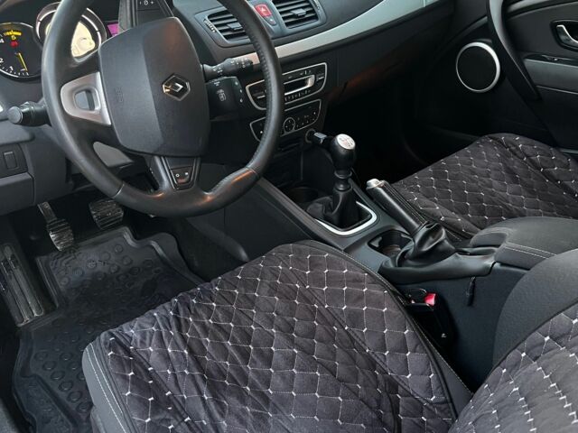 Черный Рено Меган, объемом двигателя 1.5 л и пробегом 250 тыс. км за 6800 $, фото 9 на Automoto.ua