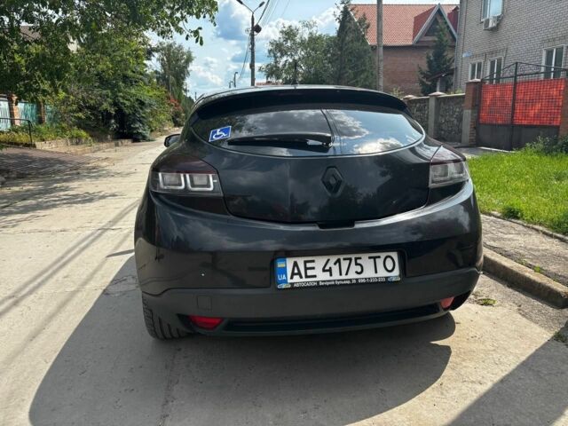 Черный Рено Меган, объемом двигателя 1.5 л и пробегом 308 тыс. км за 6300 $, фото 4 на Automoto.ua