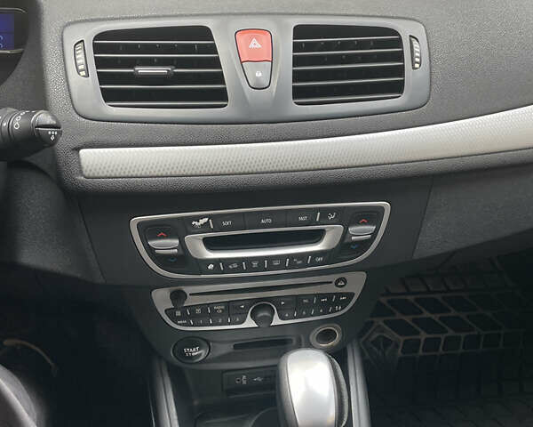 Черный Рено Меган, объемом двигателя 1.46 л и пробегом 278 тыс. км за 5950 $, фото 11 на Automoto.ua