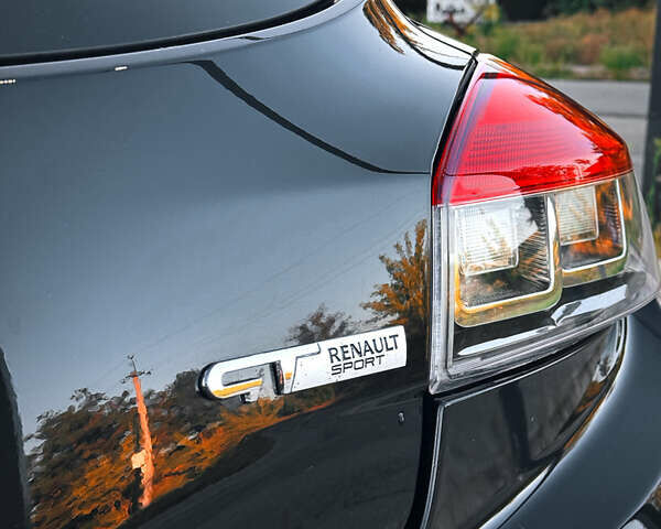 Чорний Рено Меган, об'ємом двигуна 2 л та пробігом 263 тис. км за 8500 $, фото 2 на Automoto.ua