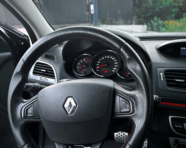 Чорний Рено Меган, об'ємом двигуна 2 л та пробігом 263 тис. км за 8500 $, фото 9 на Automoto.ua