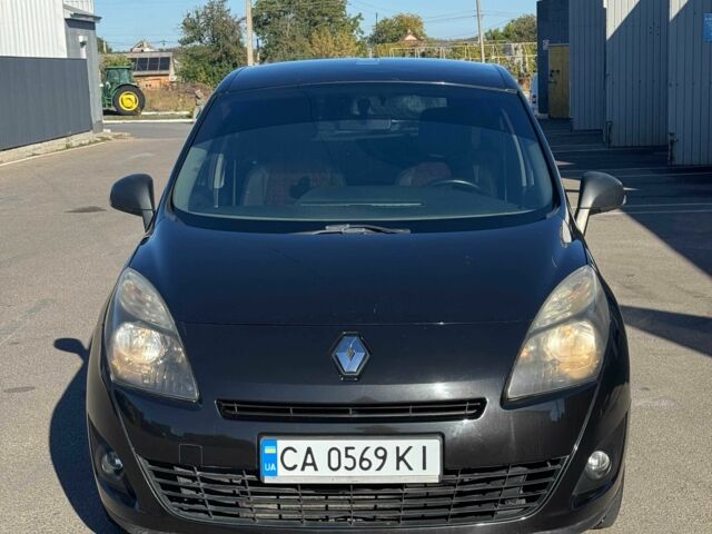 Рено Меган 2009 у Каменке на Automoto.ua Чорний Рено Меган, об'ємом двигуна 1.5 л та пробігом 253 тис. км за 6700 $, фото 1 на Automoto.ua