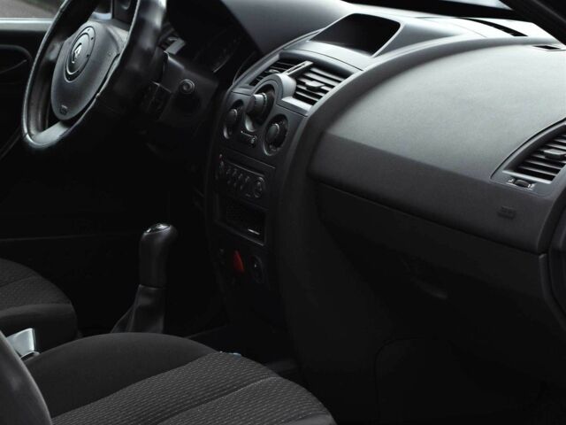 Черный Рено Меган, объемом двигателя 1.4 л и пробегом 281 тыс. км за 3650 $, фото 11 на Automoto.ua