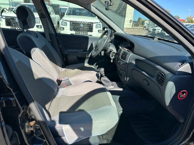 Черный Рено Меган, объемом двигателя 1.4 л и пробегом 71 тыс. км за 4500 $, фото 12 на Automoto.ua