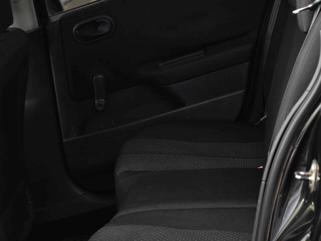 Черный Рено Меган, объемом двигателя 1.4 л и пробегом 281 тыс. км за 3650 $, фото 16 на Automoto.ua