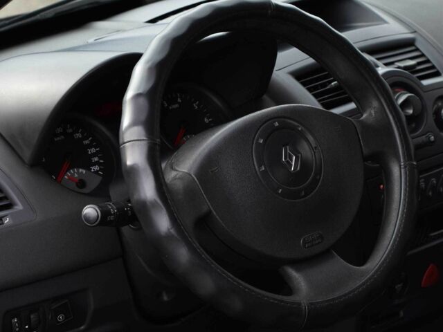 Черный Рено Меган, объемом двигателя 1.4 л и пробегом 281 тыс. км за 3650 $, фото 9 на Automoto.ua