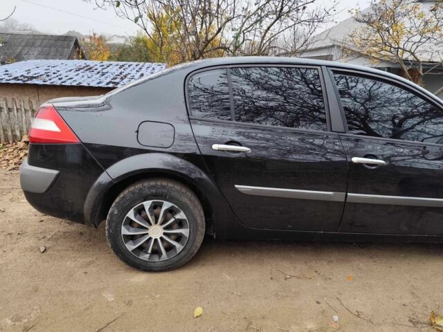 Черный Рено Меган, объемом двигателя 1.6 л и пробегом 200 тыс. км за 3500 $, фото 2 на Automoto.ua