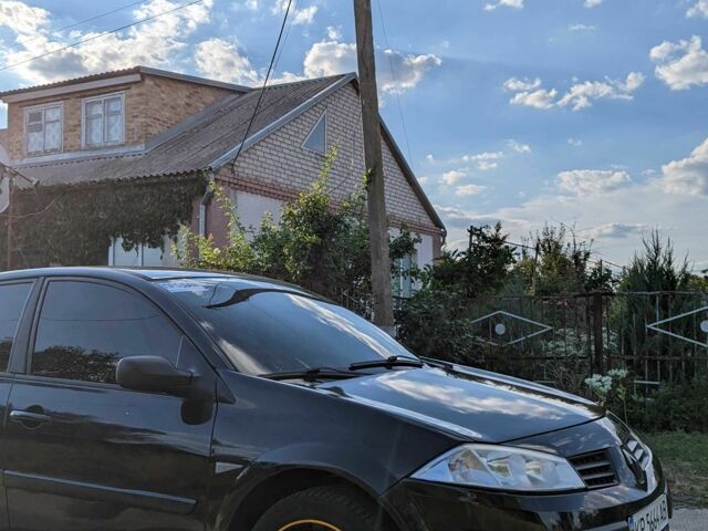 Черный Рено Меган, объемом двигателя 1.4 л и пробегом 230 тыс. км за 3600 $, фото 8 на Automoto.ua