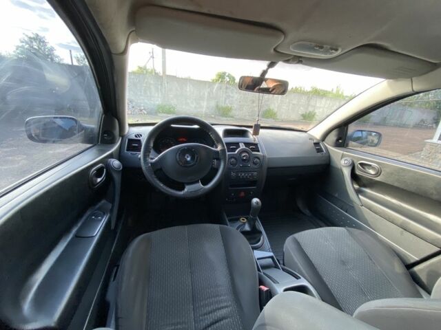 Чорний Рено Меган, об'ємом двигуна 1.4 л та пробігом 285 тис. км за 2900 $, фото 8 на Automoto.ua