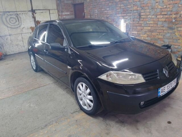 Черный Рено Меган, объемом двигателя 1.4 л и пробегом 300 тыс. км за 3800 $, фото 1 на Automoto.ua