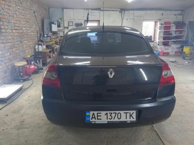 Черный Рено Меган, объемом двигателя 1.4 л и пробегом 300 тыс. км за 3800 $, фото 3 на Automoto.ua