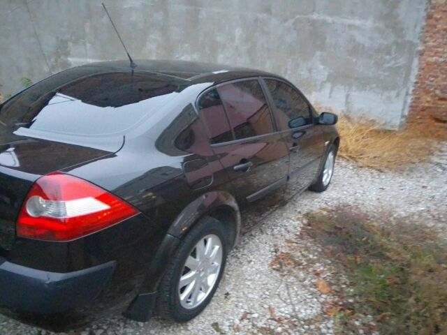 Черный Рено Меган, объемом двигателя 1.4 л и пробегом 300 тыс. км за 3800 $, фото 4 на Automoto.ua