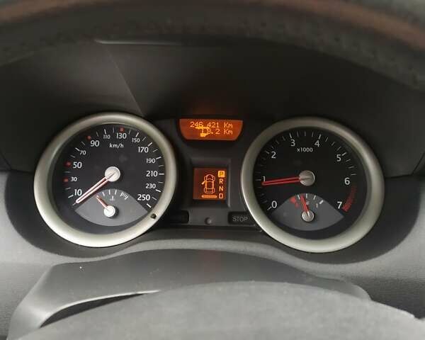 Черный Рено Меган, объемом двигателя 1.6 л и пробегом 246 тыс. км за 5000 $, фото 5 на Automoto.ua