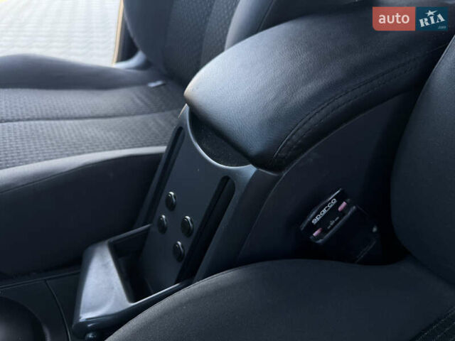 Черный Рено Меган, объемом двигателя 1.6 л и пробегом 297 тыс. км за 4699 $, фото 24 на Automoto.ua