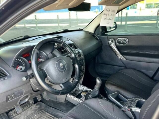 Черный Рено Меган, объемом двигателя 1.4 л и пробегом 300 тыс. км за 3600 $, фото 4 на Automoto.ua